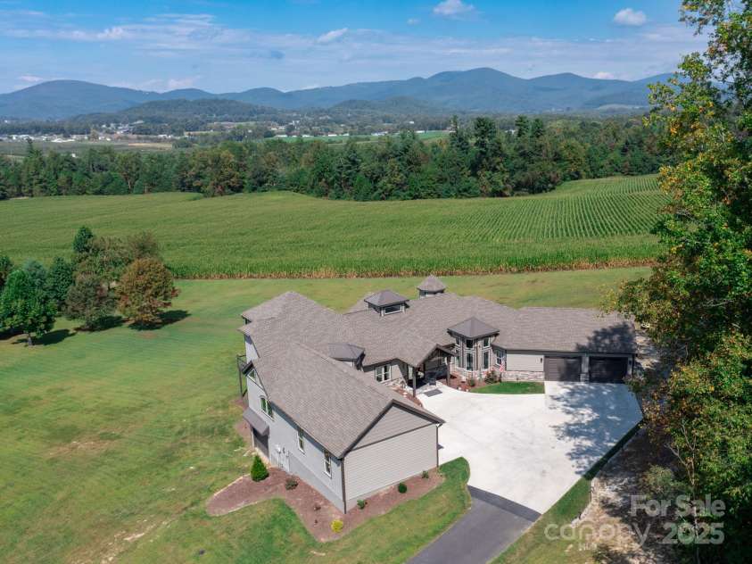 639 Byers Cove Road, Hendersonville, NC 28792.  MLS# CAR4306480, YatesRealty ID 331. 