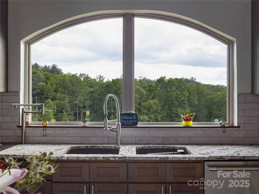 639 Byers Cove Road, Hendersonville, NC 28792.  MLS# CAR4306480, YatesRealty ID 331. 