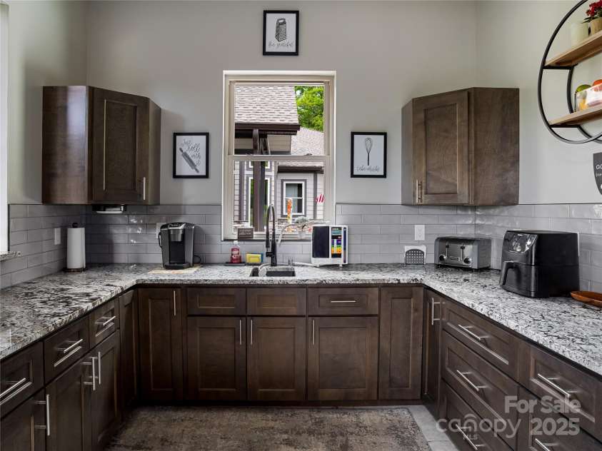 639 Byers Cove Road, Hendersonville, NC 28792.  MLS# CAR4306480, YatesRealty ID 331. 