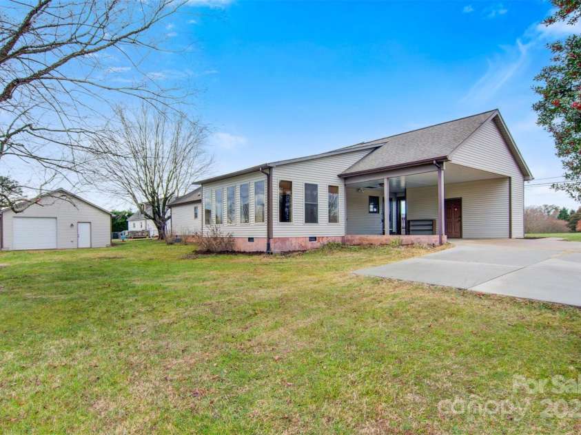 9566 Wilson Road, Hildebran, NC 28637.  MLS# CAR4207560, YatesRealty ID 331. 