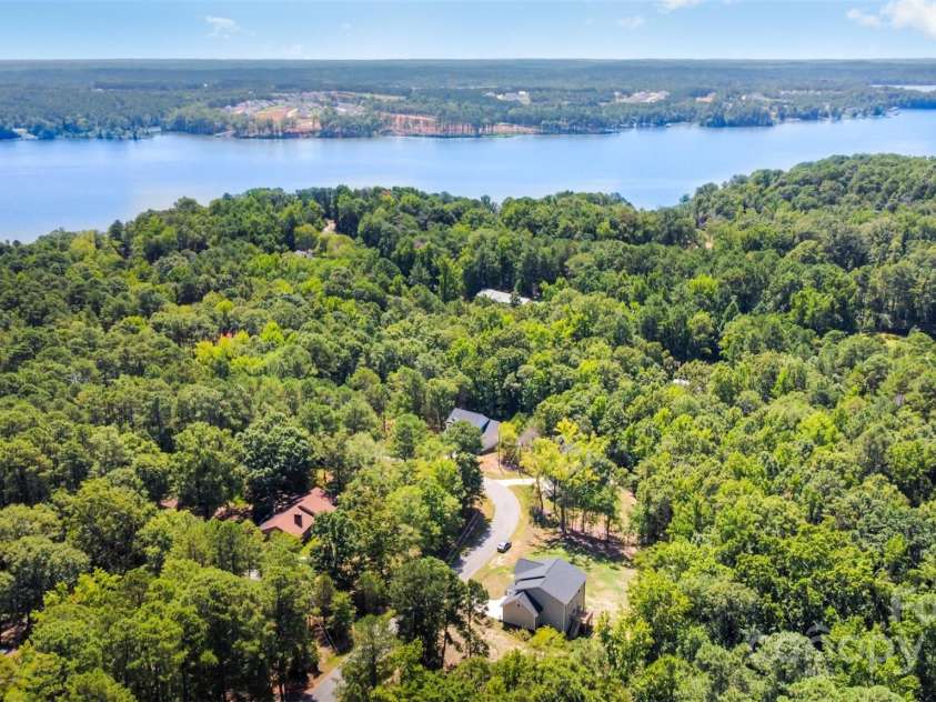 1563 Riverview Circle, Fort Lawn, SC 29714.  MLS# CAR4286828, YatesRealty ID 3310. 