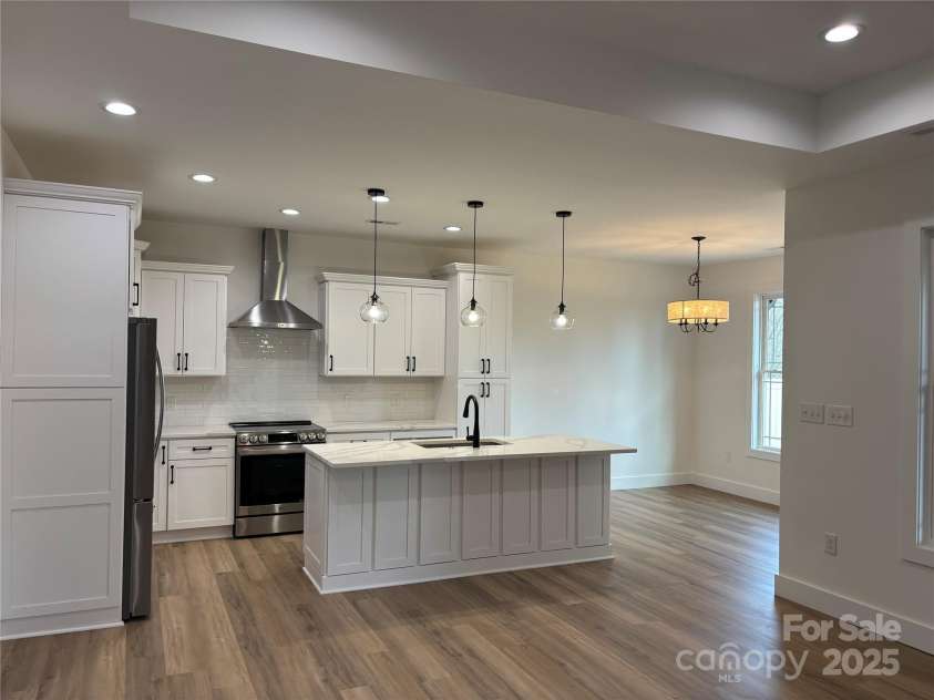 3335 48th Avenue, Hickory, NC 28601.  MLS# CAR4190507, YatesRealty ID 3310. 