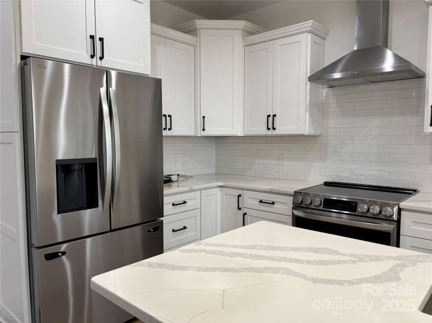 3335 48th Avenue, Hickory, NC 28601.  MLS# CAR4190507, YatesRealty ID 3310. 