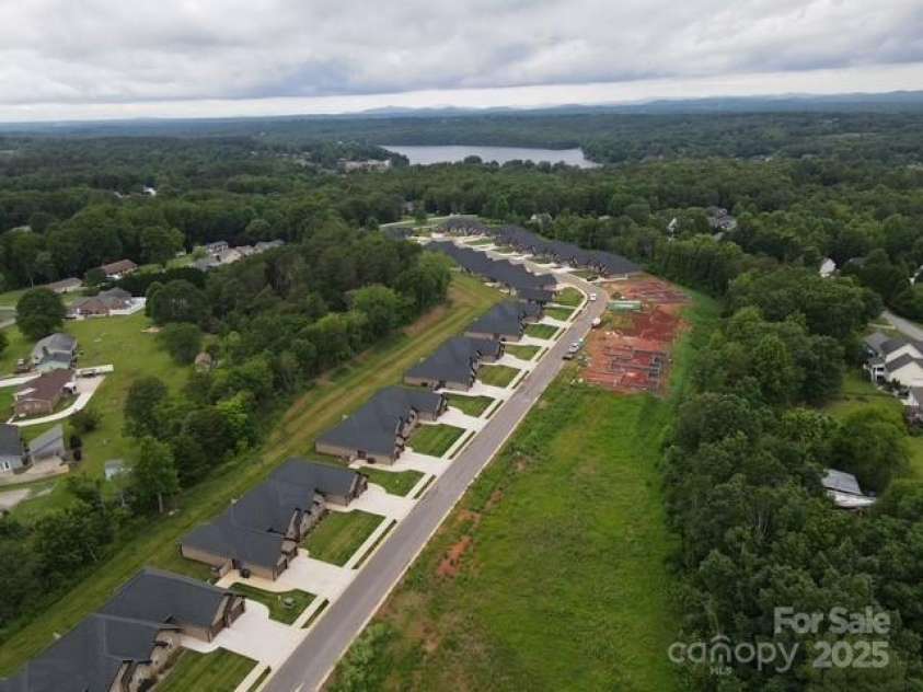 3335 48th Avenue, Hickory, NC 28601.  MLS# CAR4190507, YatesRealty ID 3310. 