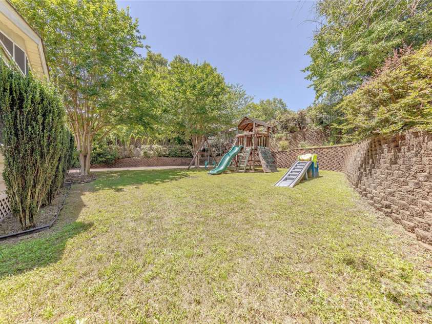 2836 Providence Spring Lane, Charlotte, NC 28270.  MLS# CAR4278726, YatesRealty ID 33101. Backyard