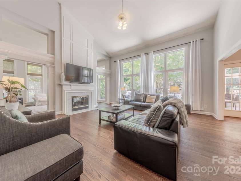 2836 Providence Spring Lane, Charlotte, NC 28270.  MLS# CAR4278726, YatesRealty ID 33101. Vaulted Ceiling 2-Story Great Room