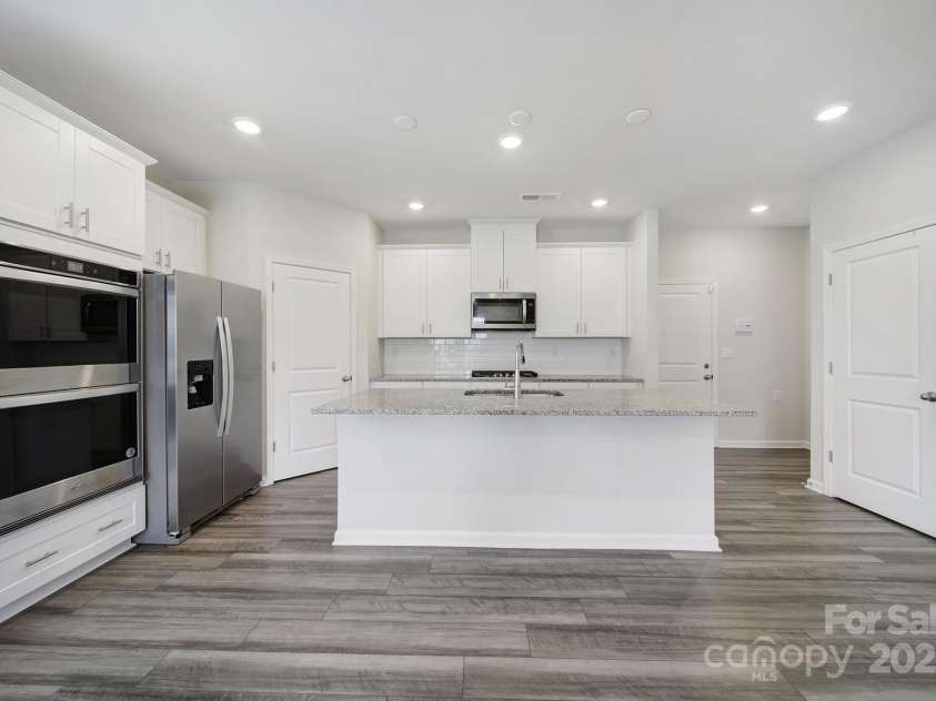 239 Cedar Knoll Circle, Pineville, NC 28134.  MLS# CAR4281138, YatesRealty ID 33102. 