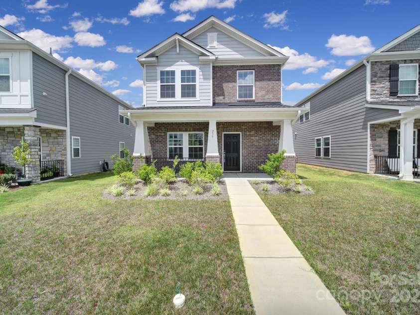 239 Cedar Knoll Circle, Pineville, NC 28134.  MLS# CAR4281138, YatesRealty ID 33102. 