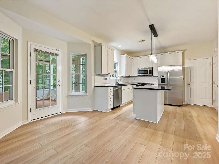 13405 Honeytree Lane, Pineville, NC 28134.  MLS# CAR4286159, YatesRealty ID 33103. 