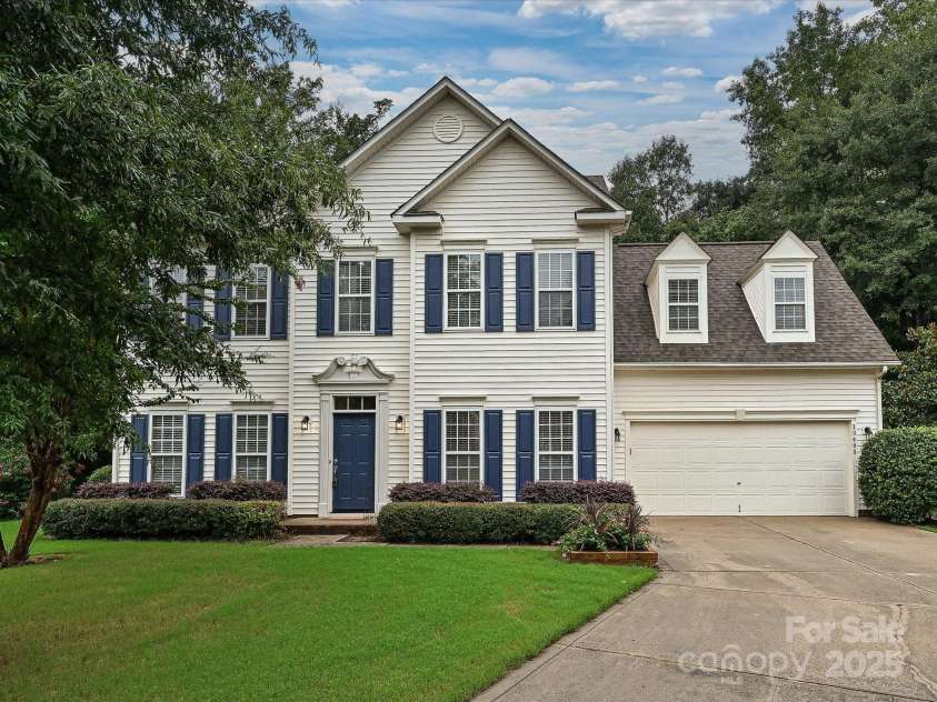 13405 Honeytree Lane, Pineville, NC 28134.  MLS# CAR4286159, YatesRealty ID 33103. 