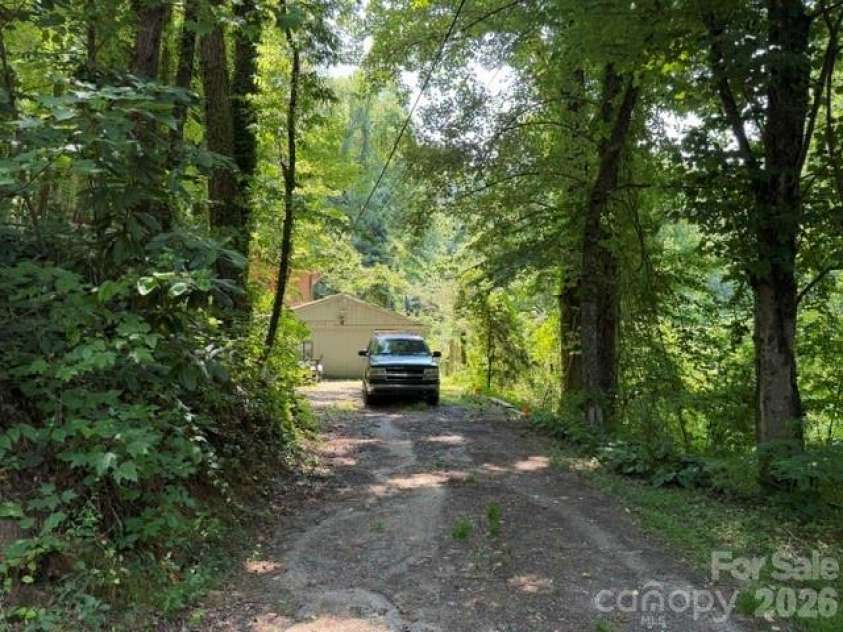 138 Heavenly View Drive, Sylva, NC 28779.  MLS# CAR4397894, YatesRealty ID 33104. 
