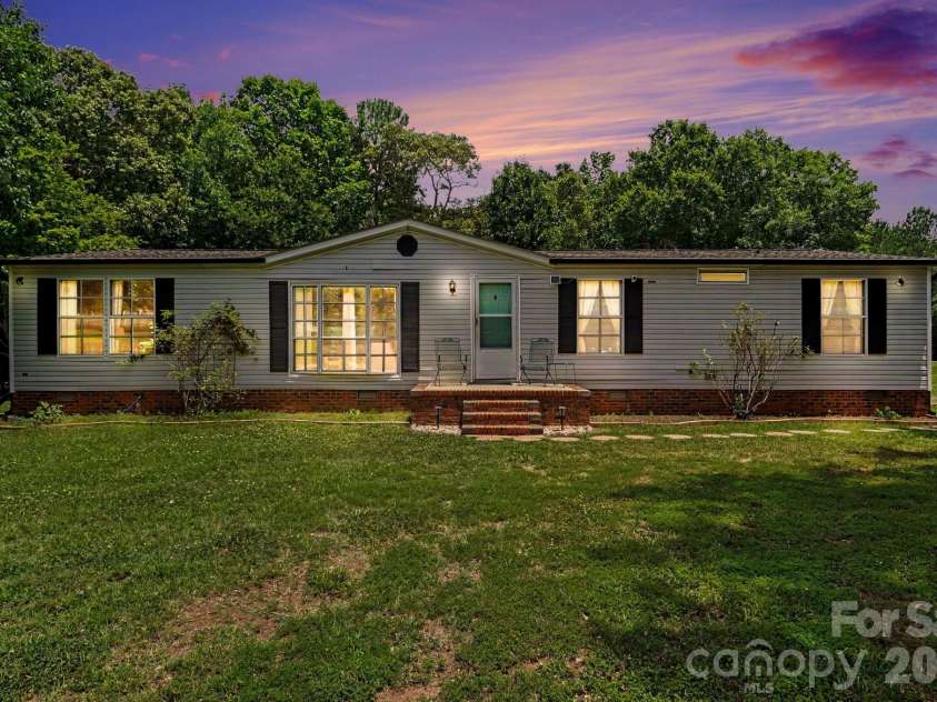 4665 Blade Run Road, Edgemoor, SC 29712.  MLS# CAR4386564, YatesRealty ID 33105. 4665 Blade Run Rd