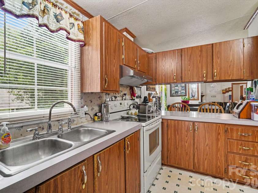 4665 Blade Run Road, Edgemoor, SC 29712.  MLS# CAR4386564, YatesRealty ID 33105. 