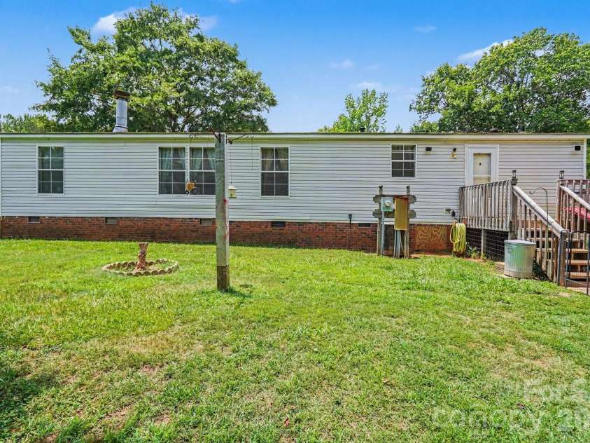 4665 Blade Run Road, Edgemoor, SC 29712.  MLS# CAR4386564, YatesRealty ID 33105. 