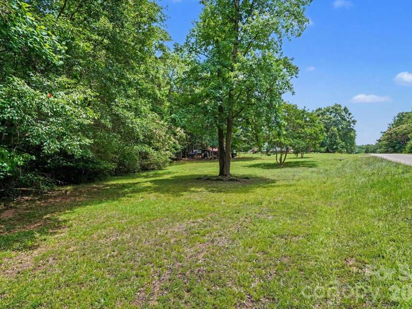 4665 Blade Run Road, Edgemoor, SC 29712.  MLS# CAR4386564, YatesRealty ID 33105. 