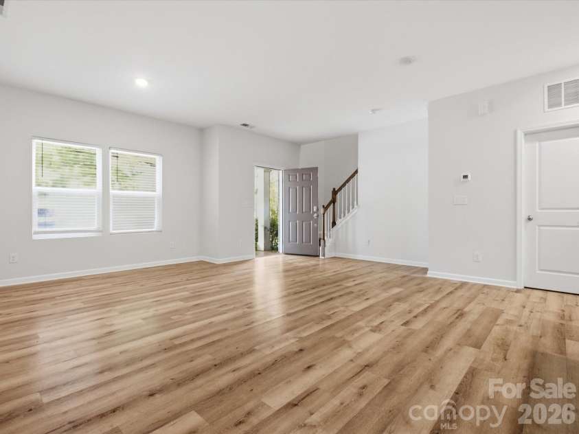 1609 Ronald Street, Charlotte, NC 28216.  MLS# CAR4397895, YatesRealty ID 33106. 