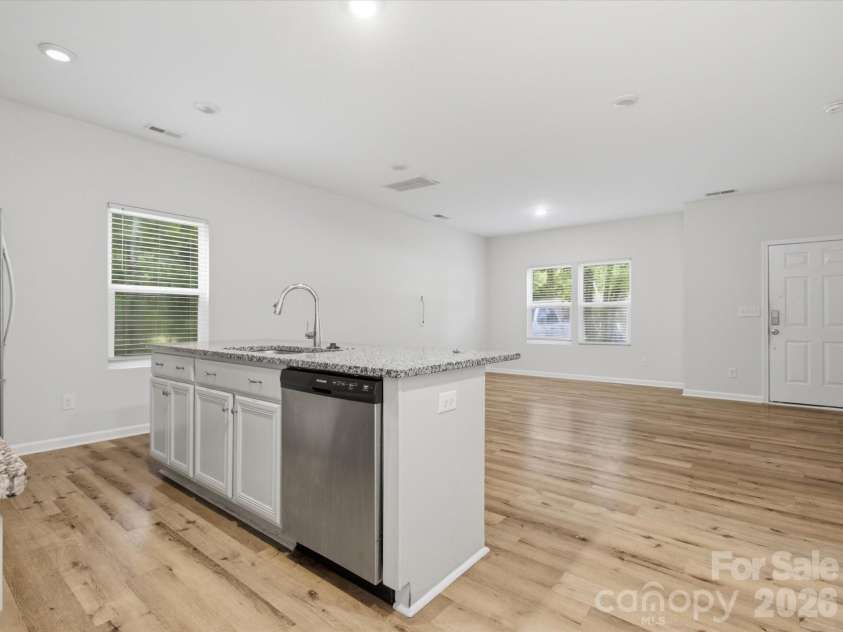 1609 Ronald Street, Charlotte, NC 28216.  MLS# CAR4397895, YatesRealty ID 33106. 