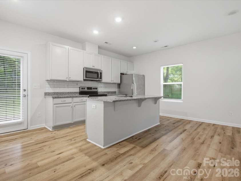 1609 Ronald Street, Charlotte, NC 28216.  MLS# CAR4397895, YatesRealty ID 33106. 