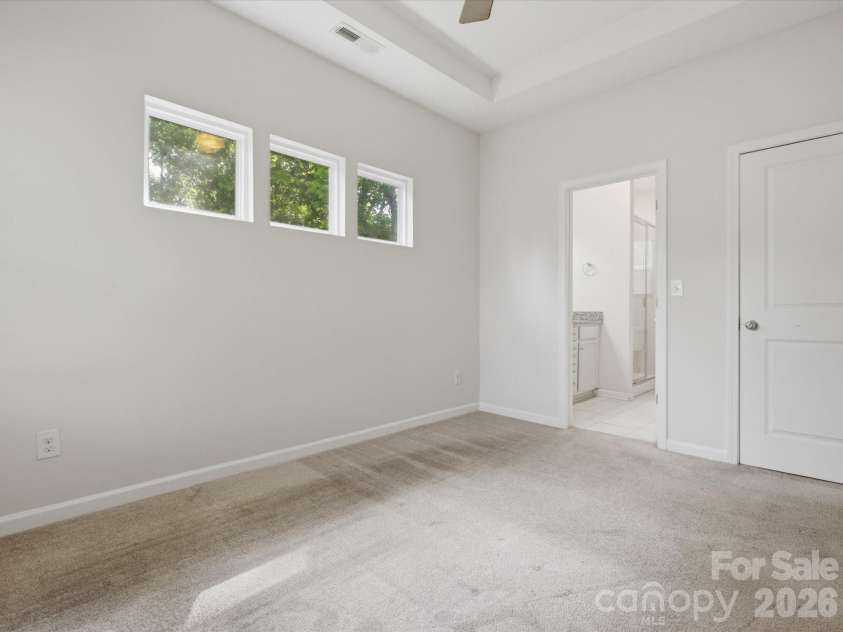 1609 Ronald Street, Charlotte, NC 28216.  MLS# CAR4397895, YatesRealty ID 33106. 
