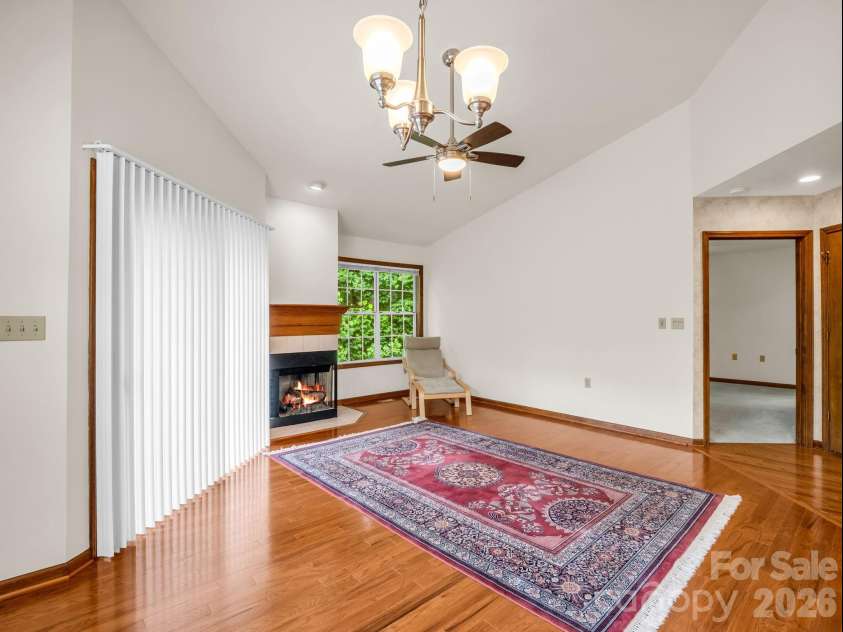 341 Laurel Park Place, Hendersonville, NC 28791.  MLS# CAR4397464, YatesRealty ID 33107. 