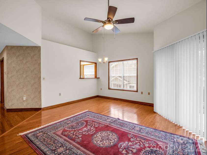 341 Laurel Park Place, Hendersonville, NC 28791.  MLS# CAR4397464, YatesRealty ID 33107. 