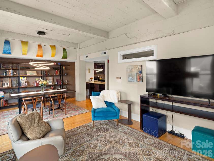 56 Patton Avenue, Asheville, NC 28801.  MLS# CAR4394114, YatesRealty ID 33108. 