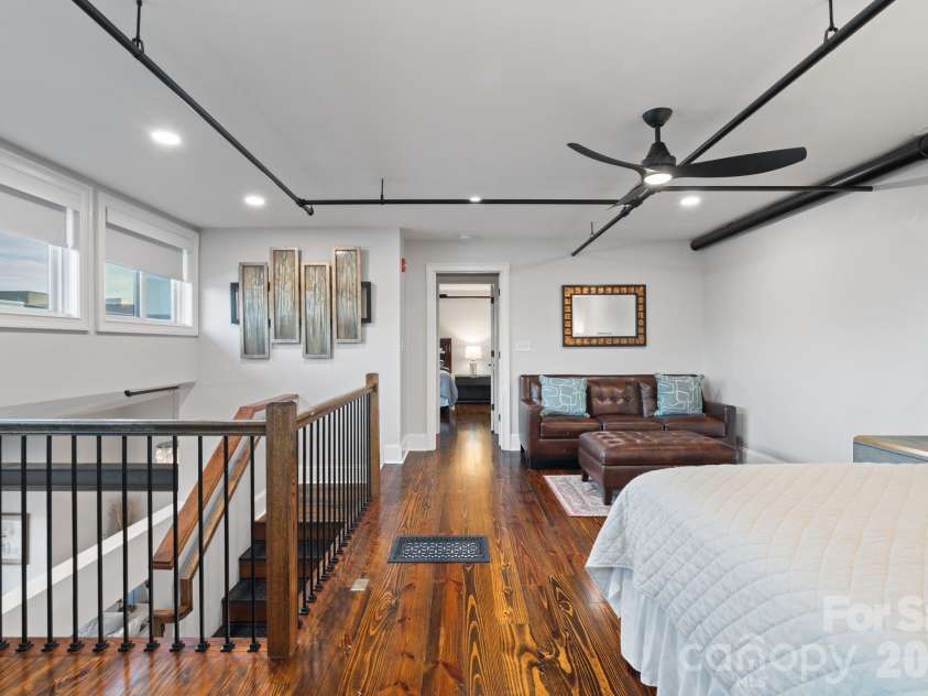 56 Patton Avenue, Asheville, NC 28801.  MLS# CAR4422997, YatesRealty ID 33108. 