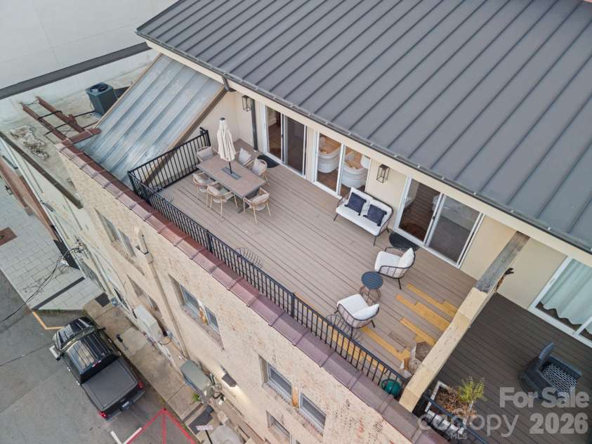 56 Patton Avenue, Asheville, NC 28801.  MLS# CAR4422997, YatesRealty ID 33108. 