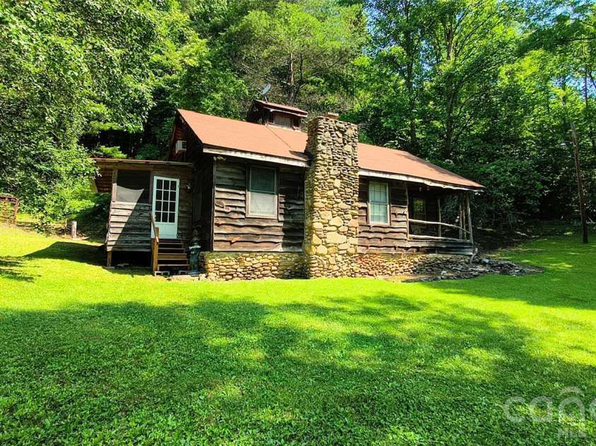 8340 Hwy 90 Highway, Collettsville, NC 28611.  MLS# CAR4397451, YatesRealty ID 33109. 