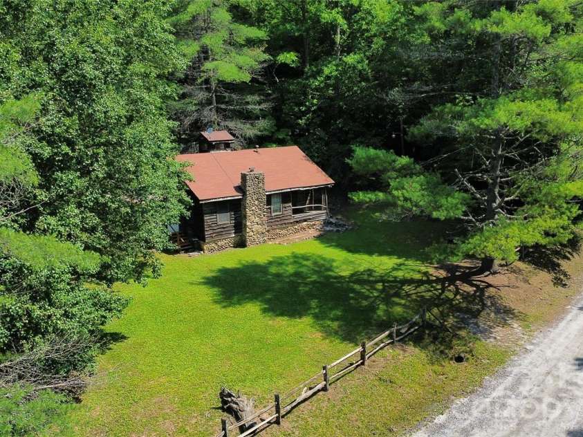 8340 Hwy 90 Highway, Collettsville, NC 28611.  MLS# CAR4397451, YatesRealty ID 33109. 