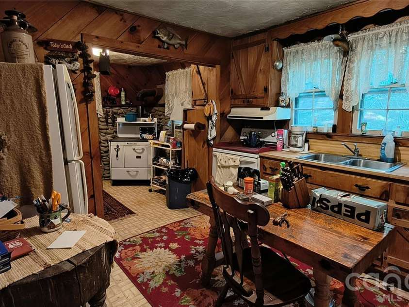 8340 Hwy 90 Highway, Collettsville, NC 28611.  MLS# CAR4397451, YatesRealty ID 33109. 