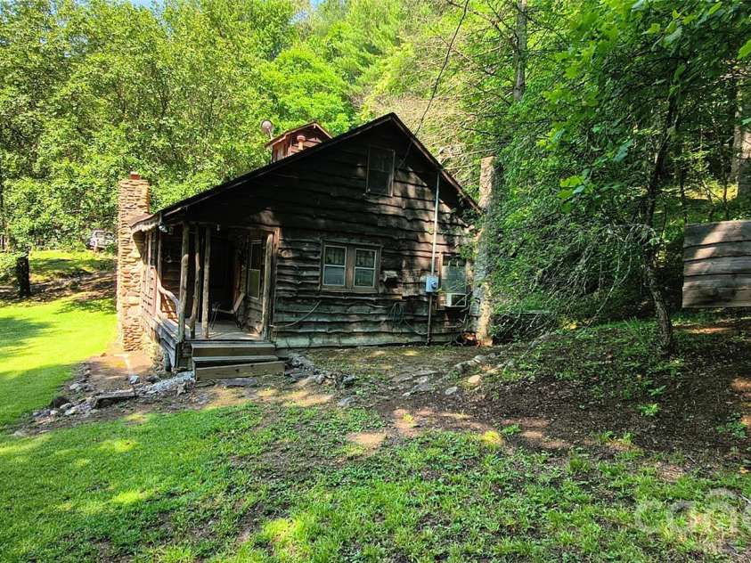 8340 Hwy 90 Highway, Collettsville, NC 28611.  MLS# CAR4397451, YatesRealty ID 33109. 