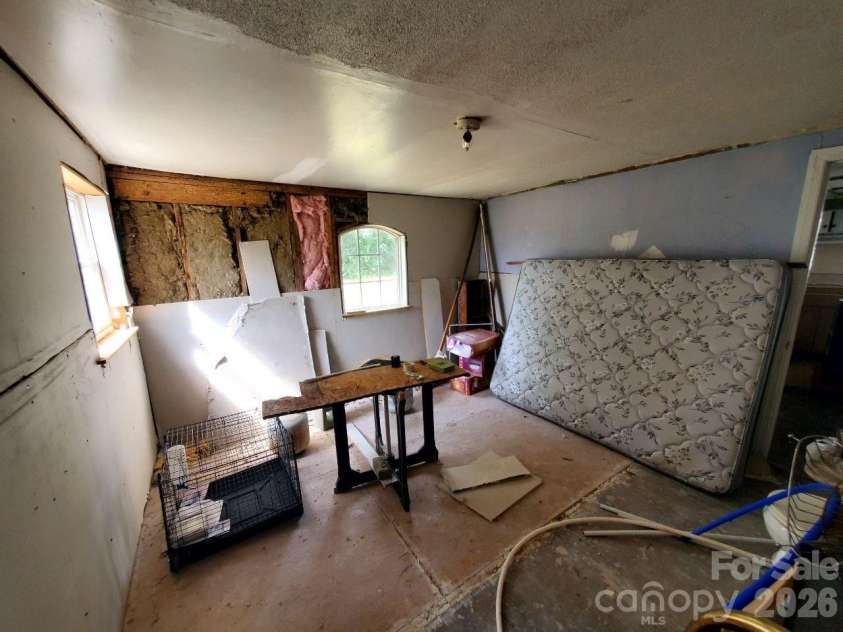 209 James Street, La Grange, NC 28551.  MLS# CAR4397903, YatesRealty ID 33110. 