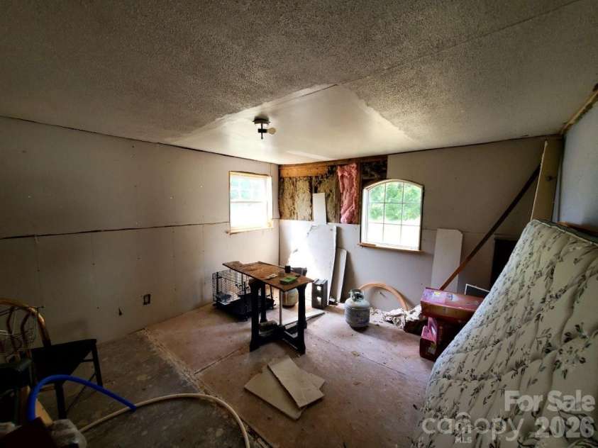 209 James Street, La Grange, NC 28551.  MLS# CAR4397903, YatesRealty ID 33110. 