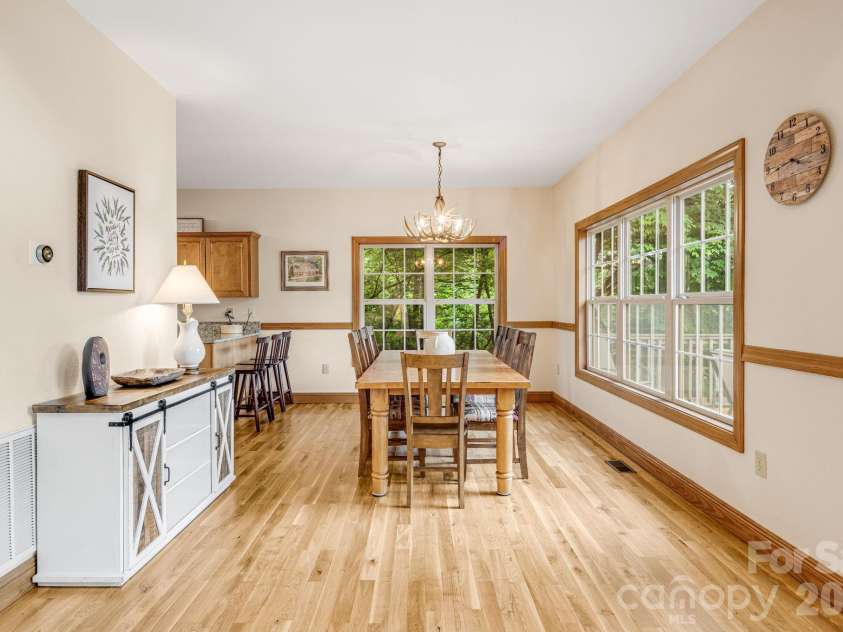 189 Cameron Lane, Lake Lure, NC 28746.  MLS# CAR4345365, YatesRealty ID 33111. 