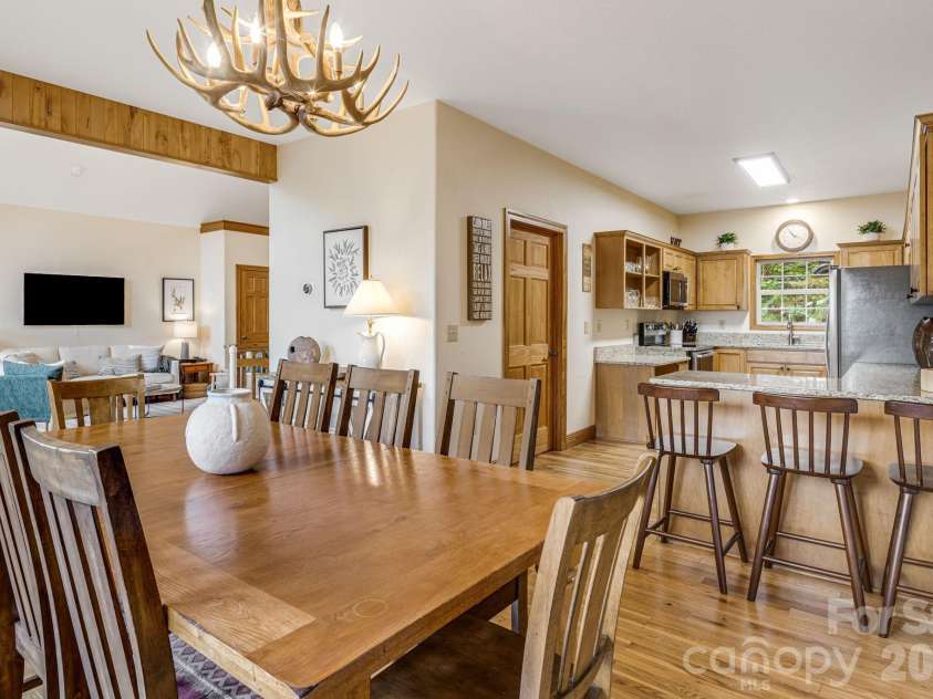 189 Cameron Lane, Lake Lure, NC 28746.  MLS# CAR4345365, YatesRealty ID 33111. 