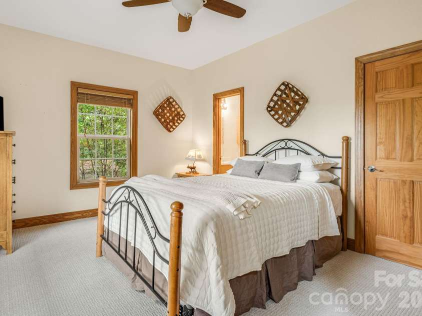 189 Cameron Lane, Lake Lure, NC 28746.  MLS# CAR4345365, YatesRealty ID 33111. 