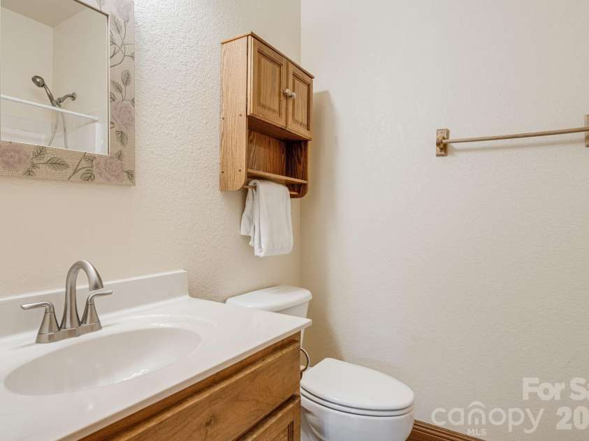 189 Cameron Lane, Lake Lure, NC 28746.  MLS# CAR4345365, YatesRealty ID 33111. 