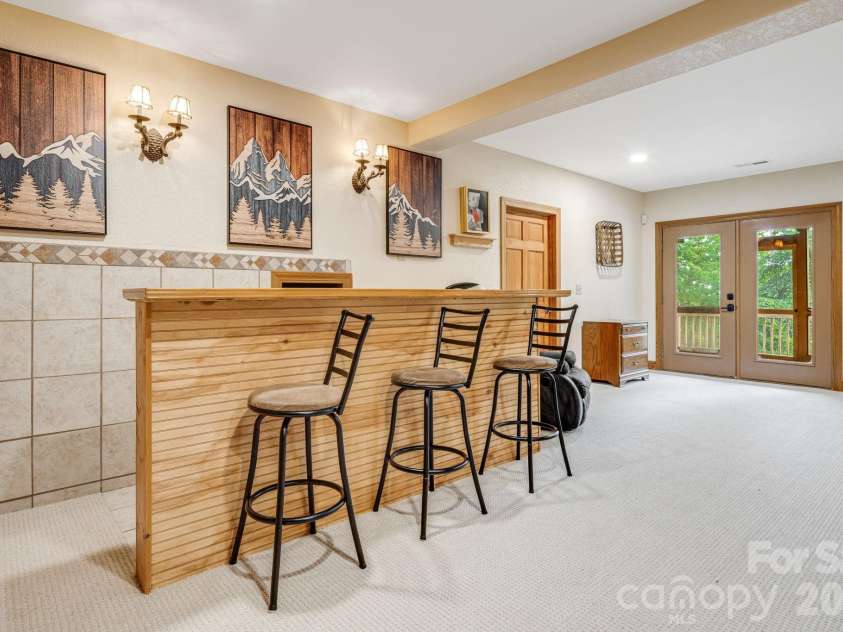 189 Cameron Lane, Lake Lure, NC 28746.  MLS# CAR4345365, YatesRealty ID 33111. 