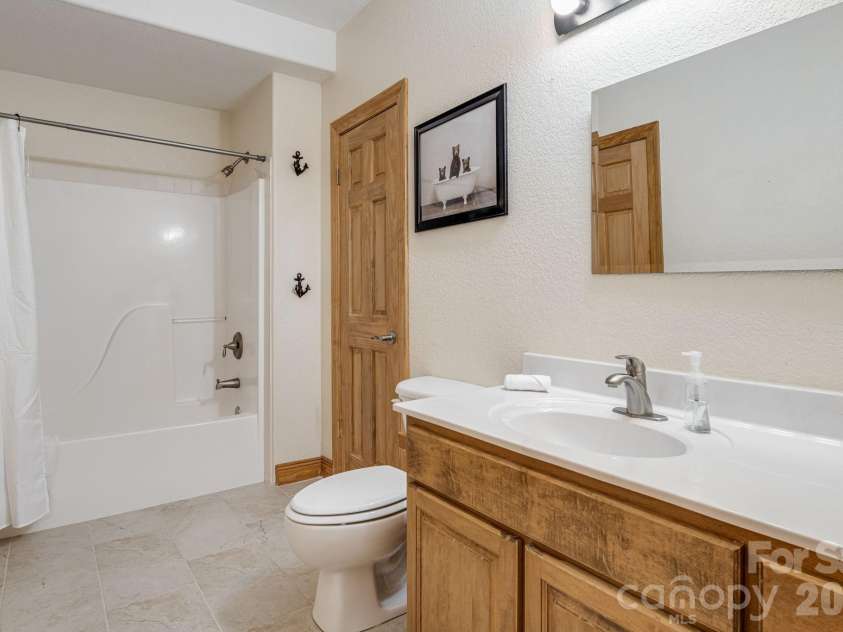 189 Cameron Lane, Lake Lure, NC 28746.  MLS# CAR4345365, YatesRealty ID 33111. 