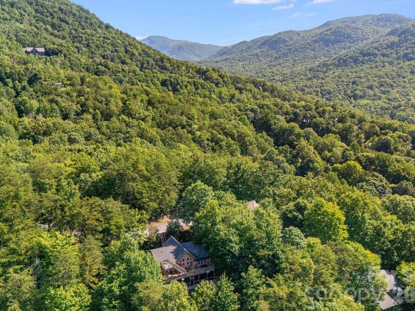 189 Cameron Lane, Lake Lure, NC 28746.  MLS# CAR4345365, YatesRealty ID 33111. 