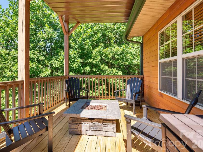 189 Cameron Lane, Lake Lure, NC 28746.  MLS# CAR4345365, YatesRealty ID 33111. 