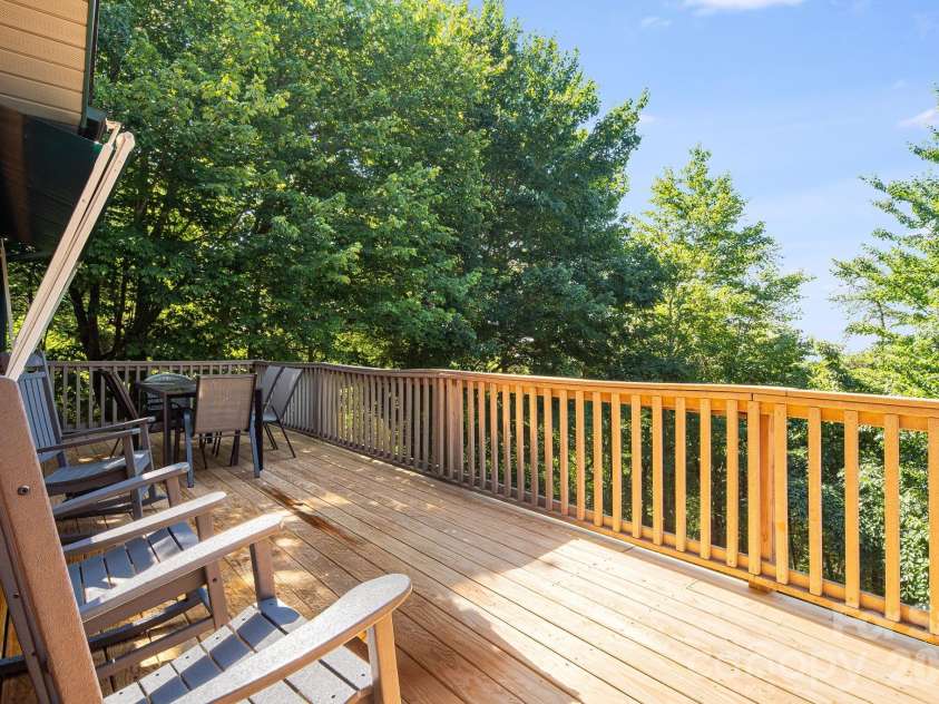 189 Cameron Lane, Lake Lure, NC 28746.  MLS# CAR4345365, YatesRealty ID 33111. 