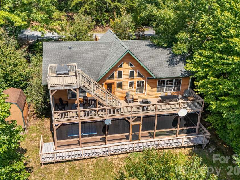 189 Cameron Lane, Lake Lure, NC 28746.  MLS# CAR4345365, YatesRealty ID 33111. 