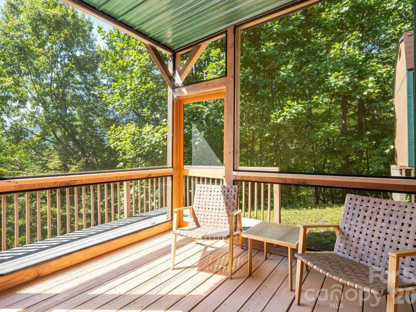 189 Cameron Lane, Lake Lure, NC 28746.  MLS# CAR4345365, YatesRealty ID 33111. 