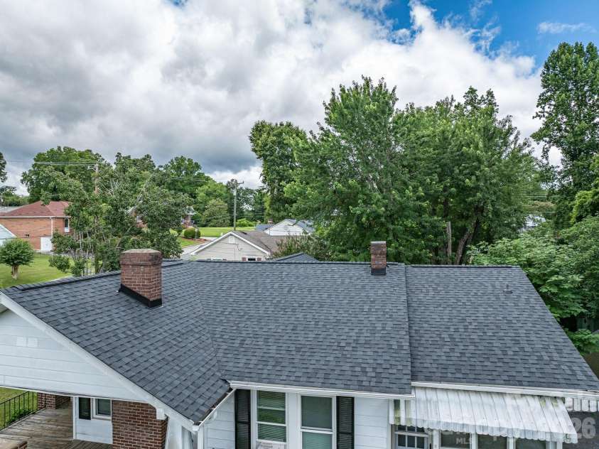 46 Gilkey Street, Marion, NC 28752.  MLS# CAR4396879, YatesRealty ID 33112. 