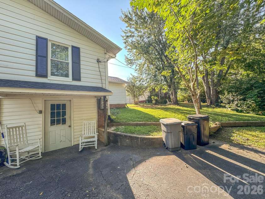 46 Gilkey Street, Marion, NC 28752.  MLS# CAR4396879, YatesRealty ID 33112. 