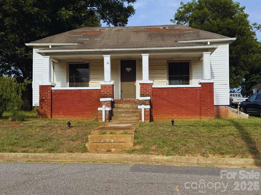 241 Ervin Avenue, Newton, NC 28658.  MLS# CAR4397708, YatesRealty ID 33113. 