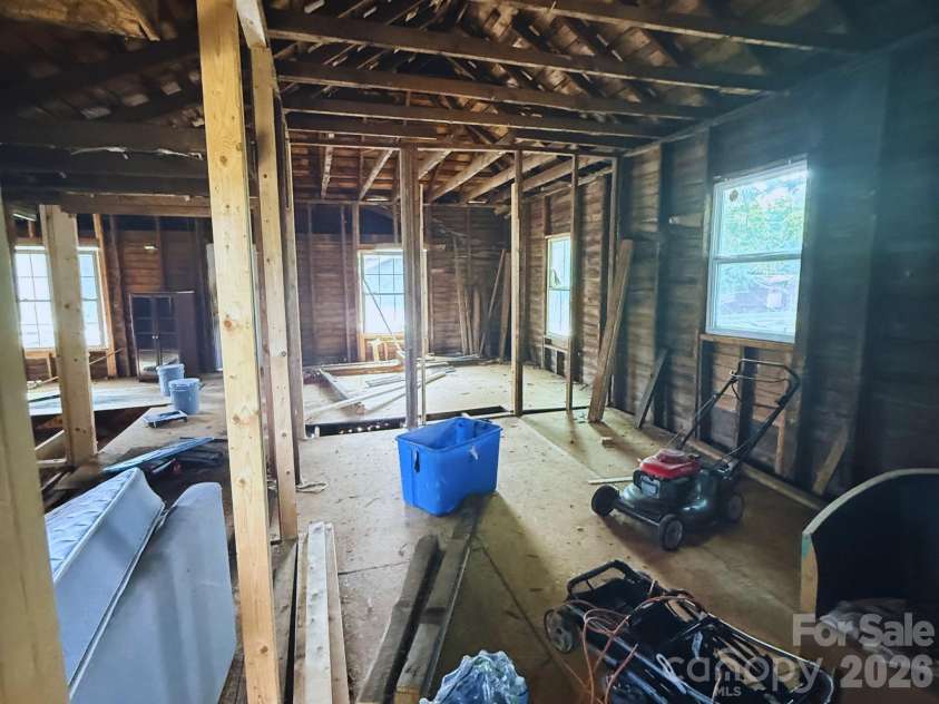 241 Ervin Avenue, Newton, NC 28658.  MLS# CAR4397708, YatesRealty ID 33113. 