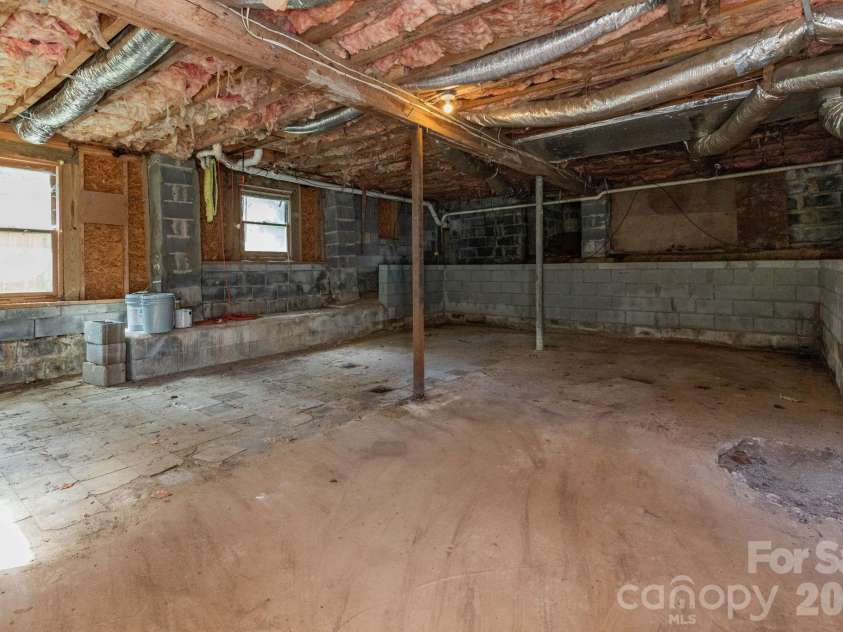 129 Shelburne Road, Asheville, NC 28806.  MLS# CAR4397119, YatesRealty ID 33114. Basement